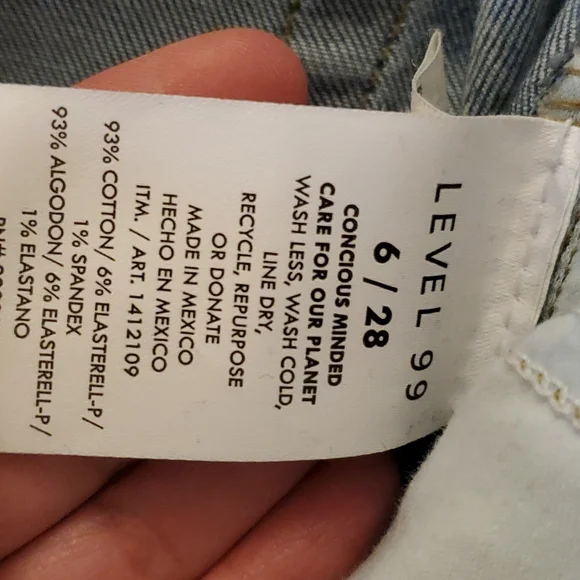 NEW Level 99 Curvy 90's Mom Jeans Size 28 - Picture 5 of 6